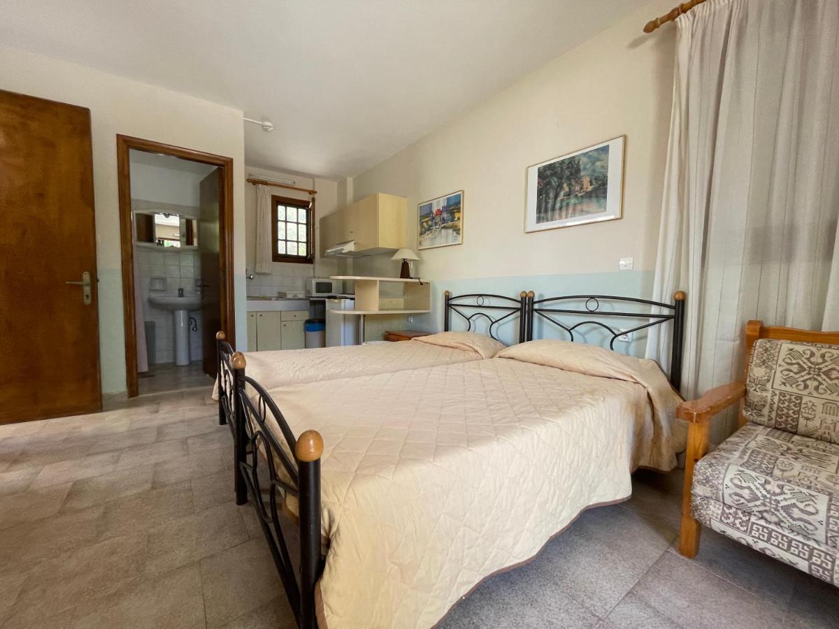 Vasilikos Apartments パラリア・アギア・フォティニ エクステリア 写真