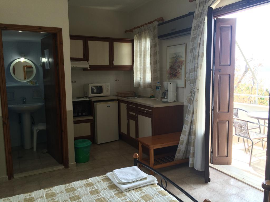 Vasilikos Apartments パラリア・アギア・フォティニ エクステリア 写真